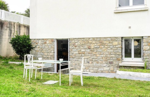 Pirou Apartment | Beautiful apartment in Pirou with WiFi