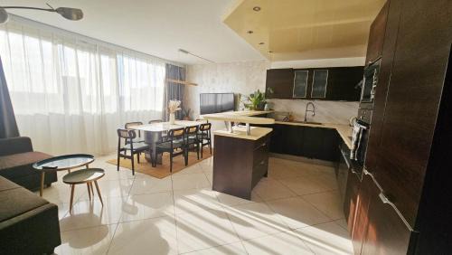 Asiatique Apartment | Beautiful&big apt for 8persons parking free