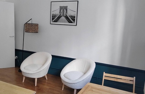 16th Arrondissement Apartment | Beautiful, bright studio - close to the Seine