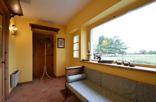 Appeville House | Beautiful Holiday Home with Courtyard in Appeville