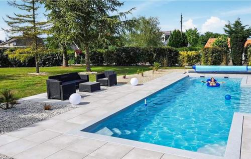 Montreuil-Bellay House | Beautiful Home In Montreuil Bellay