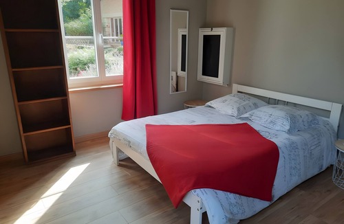 Fougere Bed & Breakfast | Bed and Breakfast 'La Suite Le Moulin' with Shared Terrace, Shared Garden and Air Conditioning