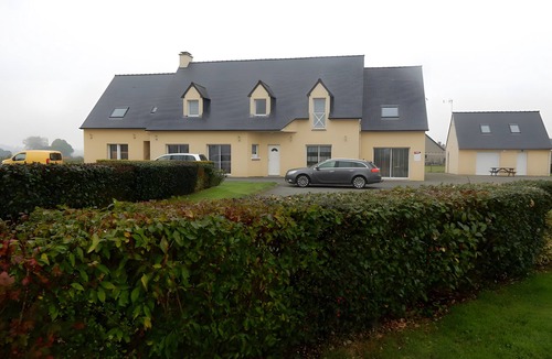 Courtils Bed & Breakfast | Bed and Breakfast 'Chambre Verte' with Shared Garden and Wi-Fi