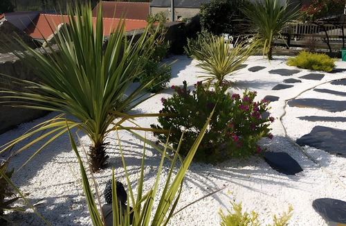 Surtainville Bed & Breakfast | Bed and Breakfast 'Chambre Africaine' with Shared Terrace, Shared Garden and Wi-Fi