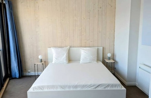Malakoff Apartment | Bel Appartement Traversant de 3 Chambres Plein sud