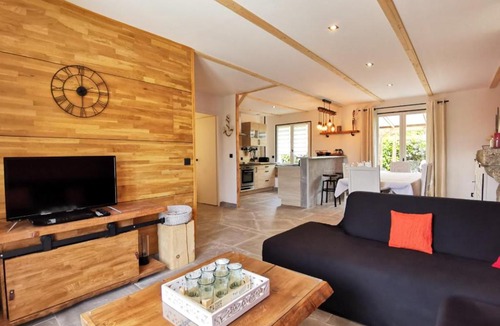 Ile-Tudy House | Belle maison rénovée, 650m de la plage, grand jardin, classée meublé de tourisme 3 étoiles