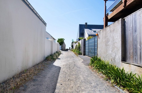 Saint-Martin de Brehal House | Bellevue Seaside Cottage – Steps from the Beach, Sea View, Terrace