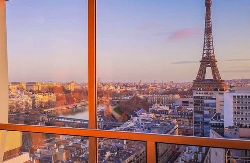 Grenelle Apartment | Best view of Paris, view of the Eiffel Tower, Seine