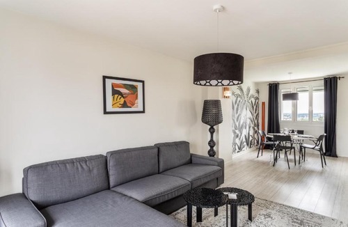 Boulevard des Poilus Apartment | Blanche de Castille- Rond point de Paris