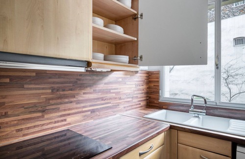 Batignolles Apartment | Blueground | Batignolles, close to restaurants
