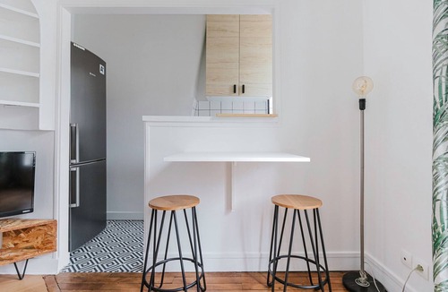 Val-de-Grace Apartment | Blueground | Jardin du Luxembourg, washer, balcony