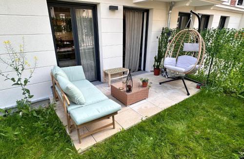 Clamart Apartment | Boho style apartment - 7 mins from Paris Center - Garden and underground parking