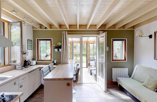 Tamerville Cottage | Boulangerie 6 people : jacuzzi, sauna, 15 min sea