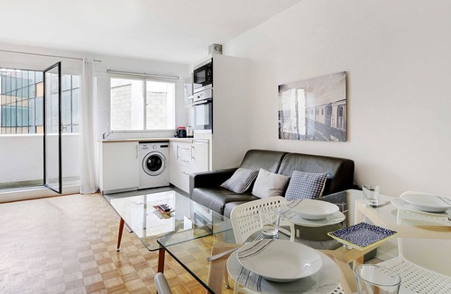 Quartier de la Roquette Apartment | Bright 1 BDR with terrace/ Bastille- MOBILITY LEASE