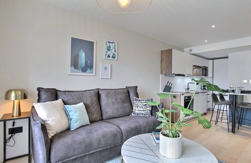 Grenelle Apartment | Bright 2BD 2BTH with terrace near the Eiffel Tower, AC, elevator, insurance incl