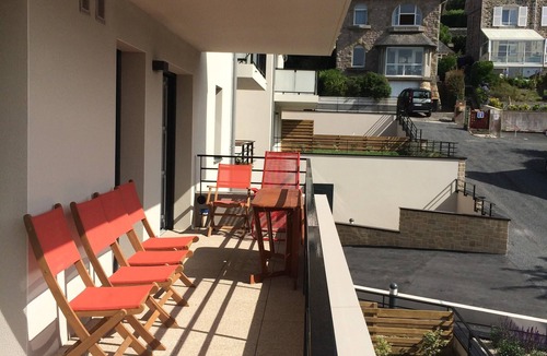 Pleneuf-Val-Andre Apartment | Bright apartment sea and shops a few steps, equipped as at home