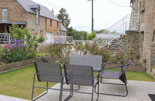 Saint-Pierre-du-Regard Cottage | Bright cottage in Swiss Normandy, pets allowed