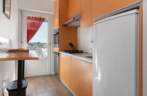 Pornichet Apartment | Bright Central Apartment for 4 with Balcony and Wi-Fi
