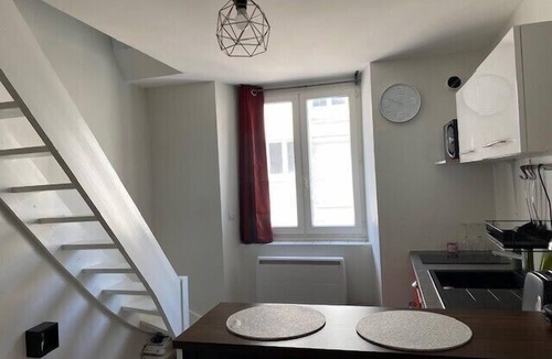 Haie Vigne Apartment | Bright Duplex 30 M² With Wifi Downtown