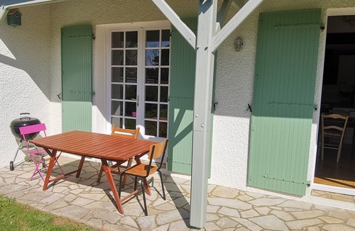 Saint-Vincent-sur-Jard House | Bright house for 6, 700m from beach, spacious garden