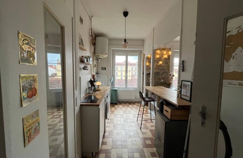 Lyon City Centre Apartment | Bright studio in Lyon, ideal for two people