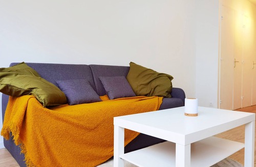 Vanves Apartment | Bright Studio Near Paris Expo & Metro/Elevator