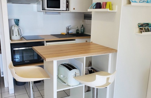 La Turballe Apartment | Bright Studio with Sea View, “Port and Beach”, Parking, Balcony