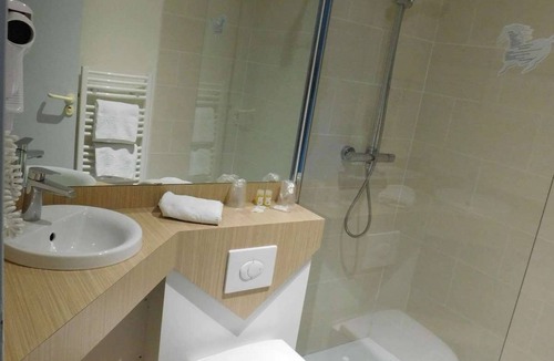 Argentan Hotel | Brit Hotel Argentan