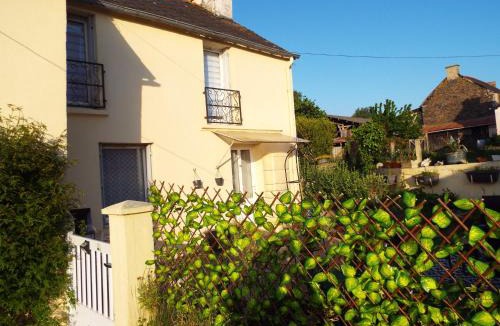 Loyat House | Broceliande gite maison equipee 3 grandes chambres, chez papy et mamie