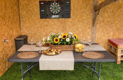 Brezolles House | Bulle douce en famille, jardin & jeux