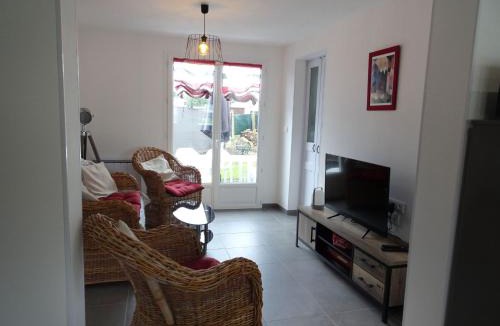 Gouville-sur-Mer House | Bungalow in Gouville-sur-Mer near Beach