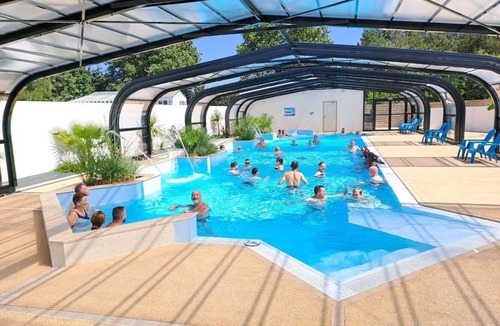 Saint-Christophe-du-Ligneron House | Camping 4 étoiles - Piscine - ccbg0fb