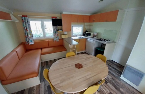 Saint-Christophe-du-Ligneron House | Camping 4 étoiles - Piscine - ccbg0fe