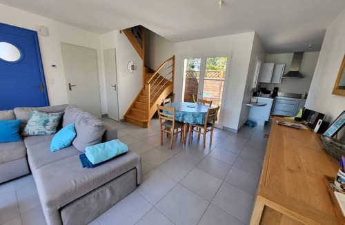 Carnac House | Calm 3 bedrooms house, walking distance to beachs and shops