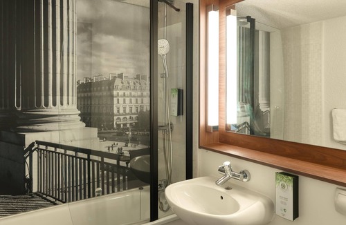 Saint-Germain-en-Laye Hotel | Campanile NATURE - Saint-Germain-en-Laye