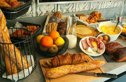 Clichy Hotel | CAMPANILE PARIS - Clichy Centre