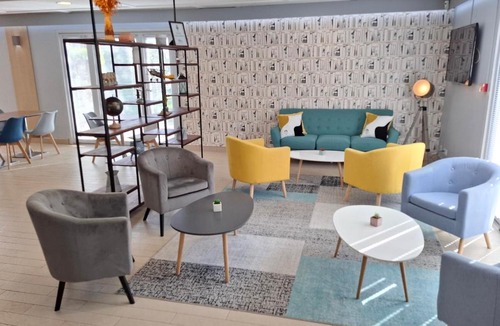 Buc Hotel | Campanile Versailles Buc