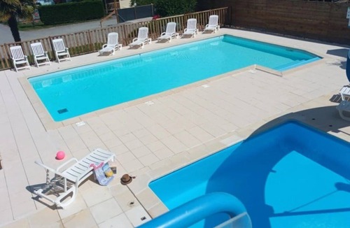 Saint-Pere-en-Retz House | Camping 3 étoiles - Piscine - ccbgegg