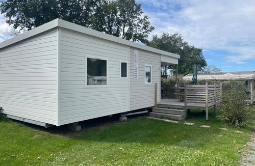Saint-Pere-en-Retz House | Camping 3 étoiles - Piscine - ccbgegg