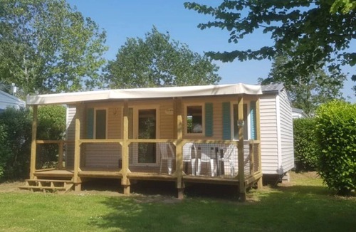Baye House | Camping 3 étoiles - Piscine - ccbfeig