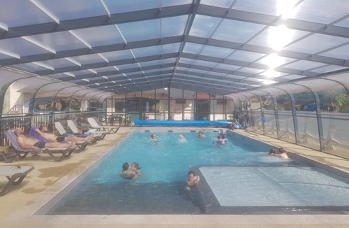 Baye House | Camping 3 étoiles - Piscine - ccbff00