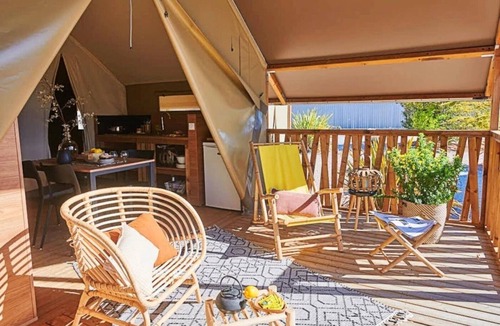 Concourson-sur-Layon House | Camping 4 étoiles - Piscine - ccbgafg