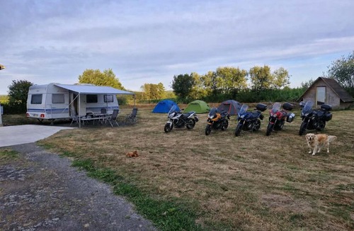 Ploeuc-l'Hermitage Other | Camping chez l'habitant à la campagne