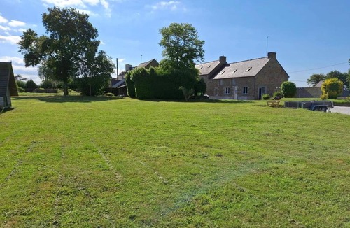 Ploeuc-l'Hermitage Other | Camping chez l'habitant à la campagne