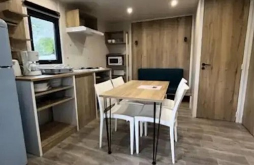 Guerande Cabin | Campsite La Fontaine* - Surfer Cabin 3 rooms 4 people Without Bathroom