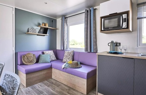 Guerande Cabin | Campsite La Fontaine* - Surfer Cabin 3 rooms 4 people Without Bathroom
