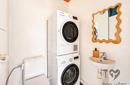 Saint-Denis Apartment | CAOPEO - Top Hôte Paris - 8 personnes Balcon Parking