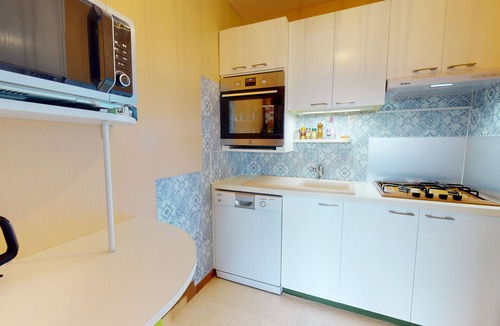 Saint-Gilles-Croix-de-Vie Apartment | Captain's cabin - Appart Face Port + Elevator