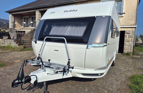 Chartres-de-Bretagne House | Caravan hobby 560 FC prestige