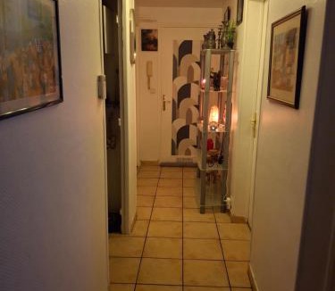 Eu House | Caro